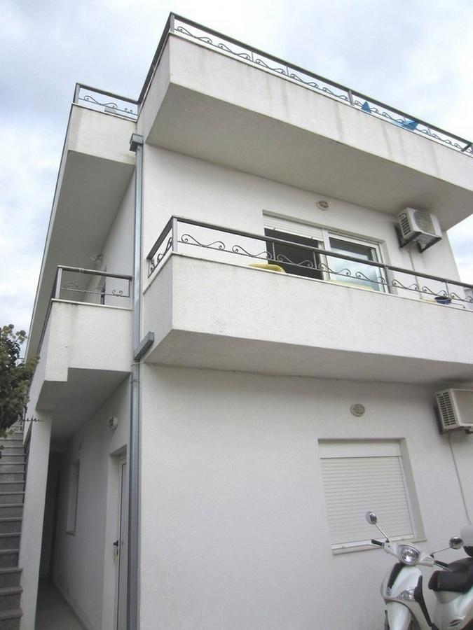 Apartments Zdenka Donji Okrug  Exterior photo